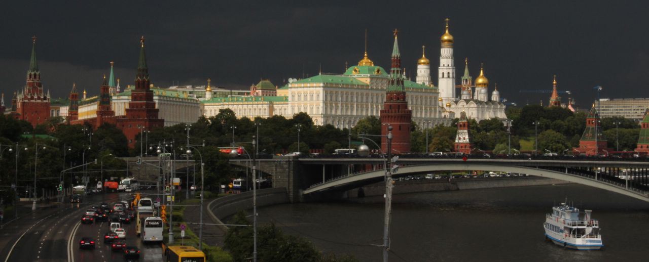 Если вы намереваетесь поехать в в Москву.